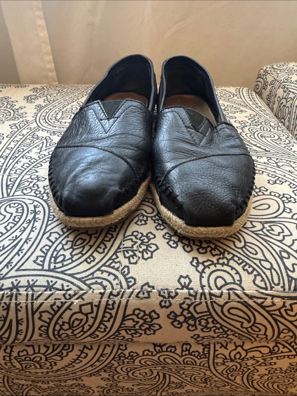 Vintage Toms Women's Black Leather Slip-On Espadrilles
